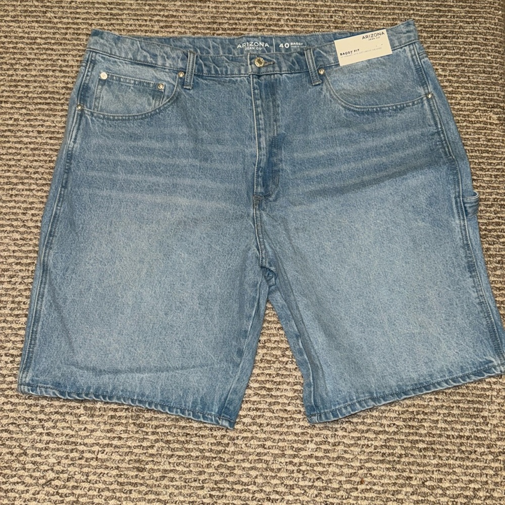 NEW WITH TAG ARIZONA BAGGY fit shorts